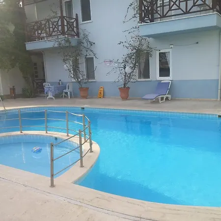Turtle Beach Bungalows Lejlighed