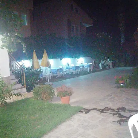 Turtle Beach Bungalows Апартаменты *