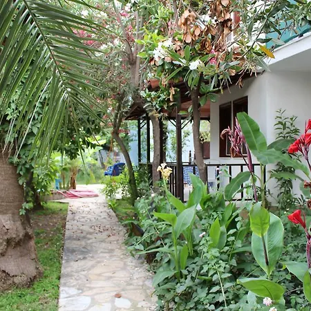 Turtle Beach Bungalows Апартаменты Дальян