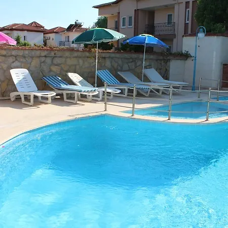Turtle Beach Bungalows Дальян