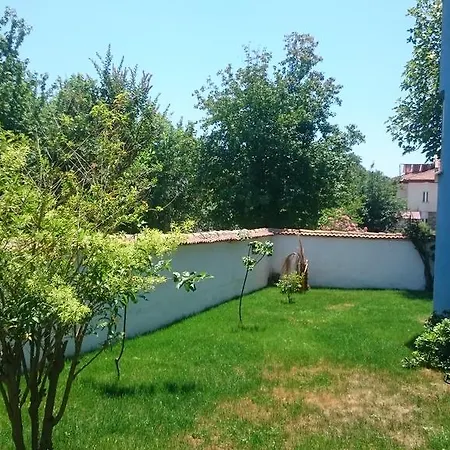 Апартаменты Turtle Beach Bungalows Дальян