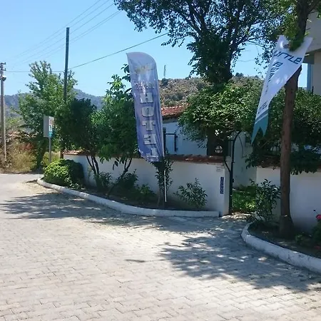 Апартаменты Turtle Beach Bungalows *