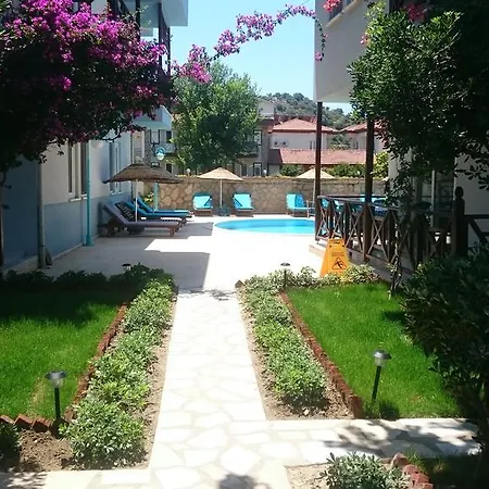 Апартаменты Turtle Beach Bungalows Дальян
